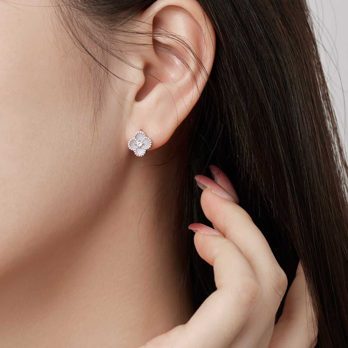 [Bloom]Four-Leaf Clover Flower Shape Exquisite Earrings