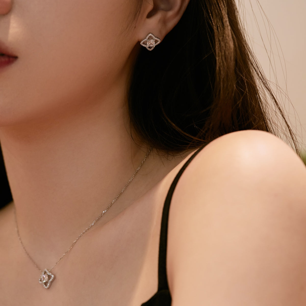 [Bloom]Elegant Star Shape Princess Cut Daily Earrings