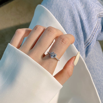 [Bloom]2.0 Carat Dazzling Lustrous Heart Cut Lover Ring