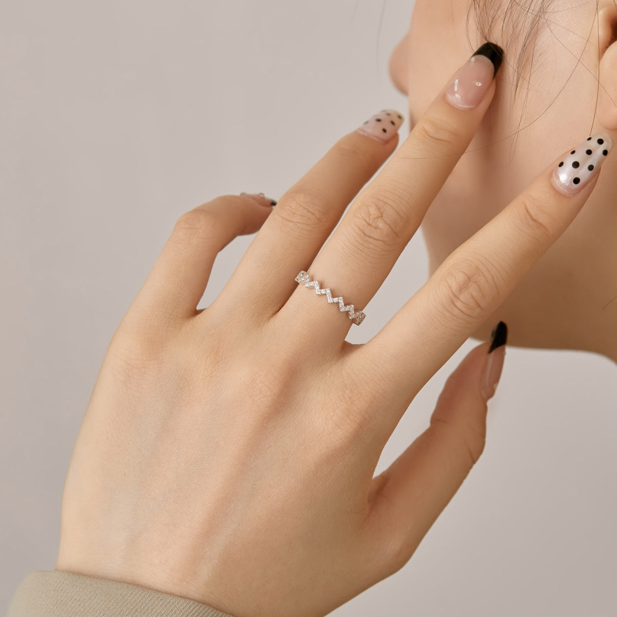 [Bloom]Delicate Enchanting Wave Shape Daily Ring