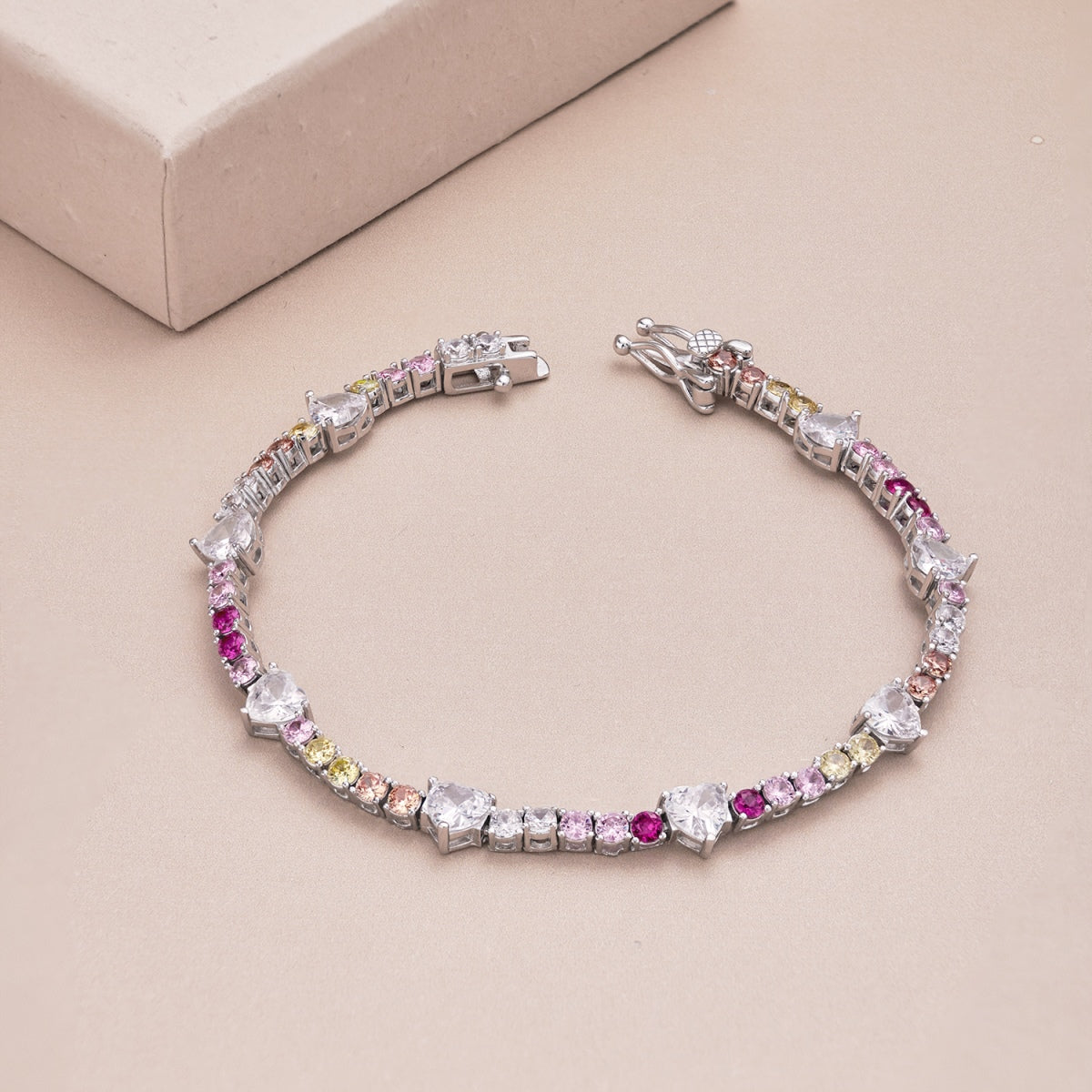 [Bloom]Romantic Heart Shape Round Cut Lover Bracelet