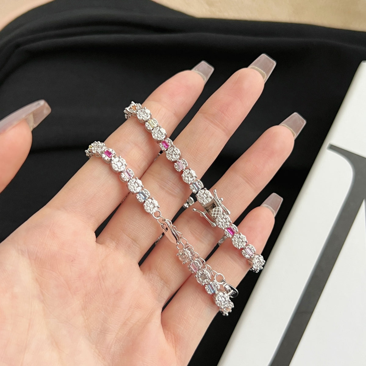 [Bloom]Dazzling Radiant Multi Cut Daily Bracelet