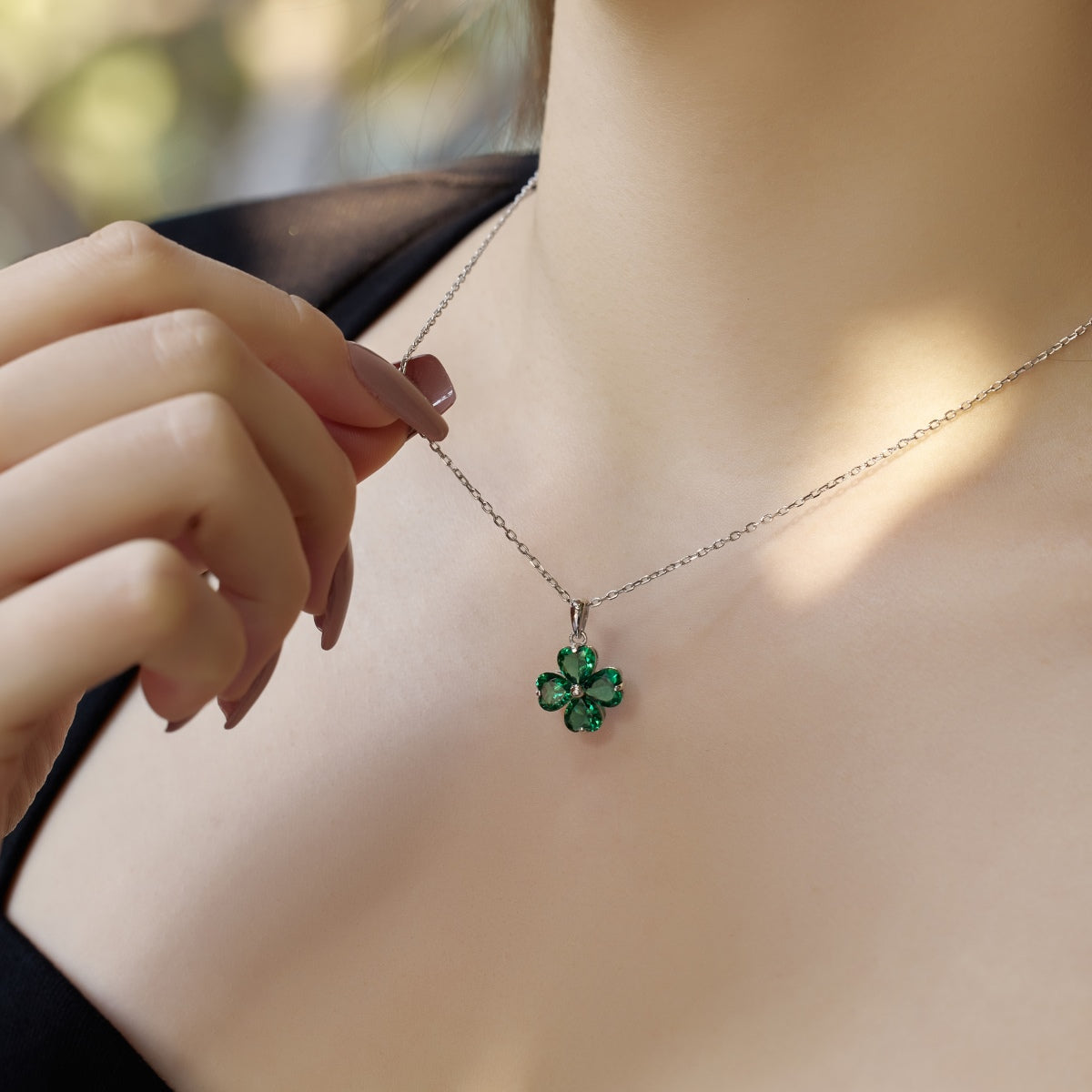 [Bloom]Heart-Shaped Four-Leaf Clover Bead Necklace