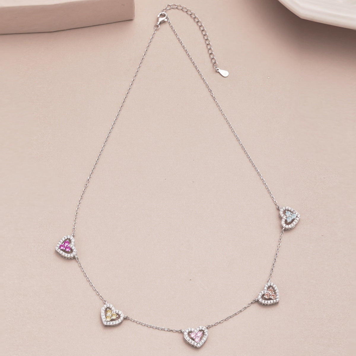 [Bloom]Sparkling Five Heart Necklace