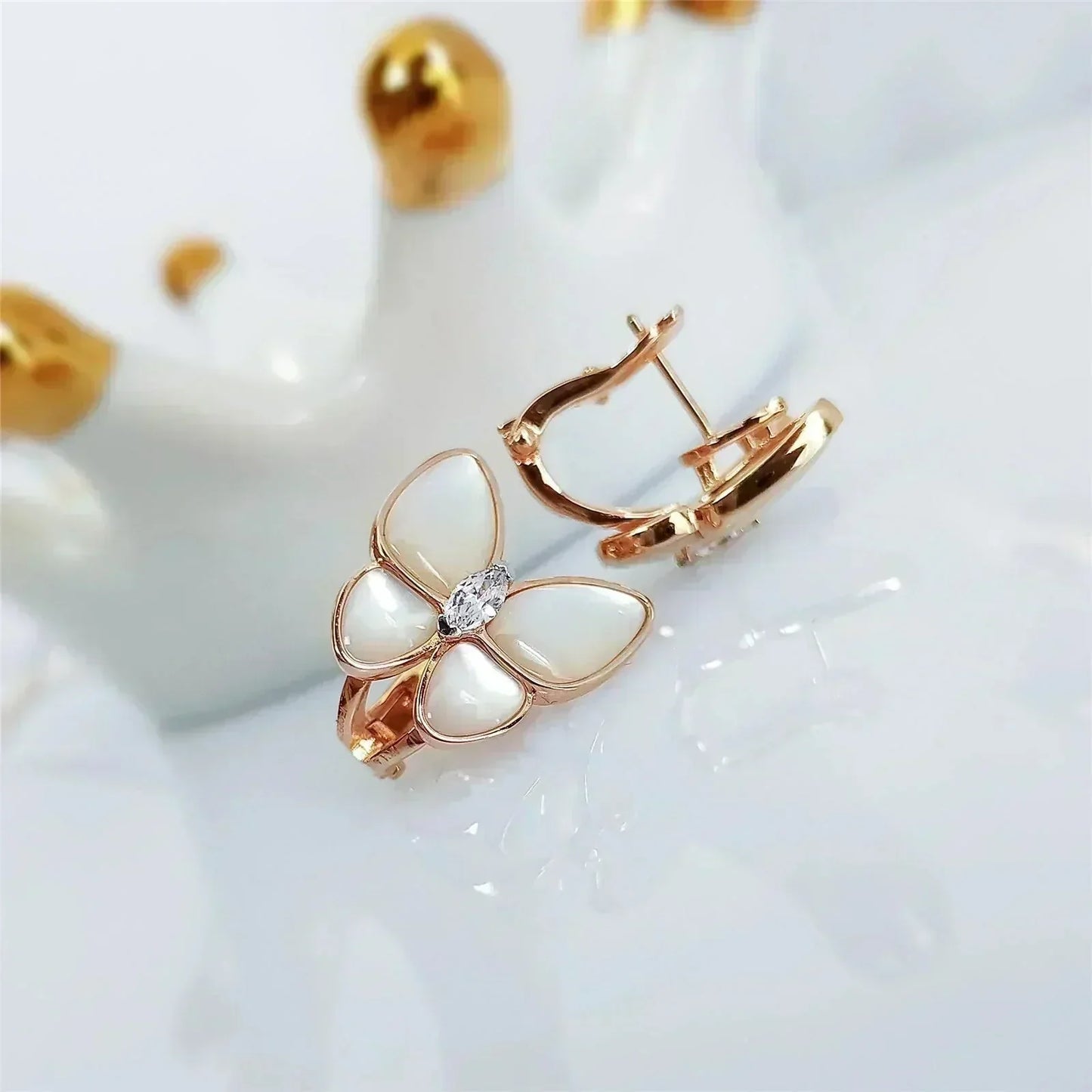 [Bloom]BUTTERFLY MOP DIAMOND EARRINGS