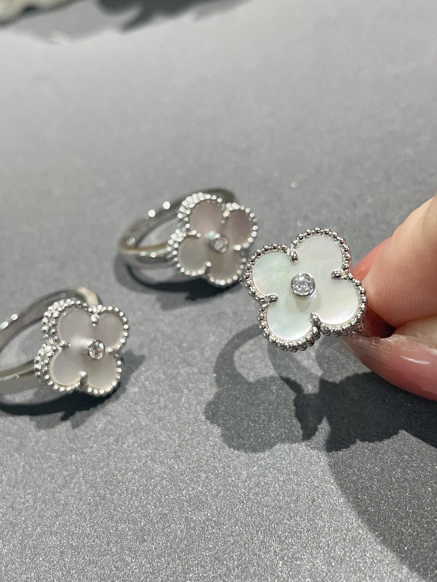 [Bloom]CLOVER SILVER MOP DIAMOND RING