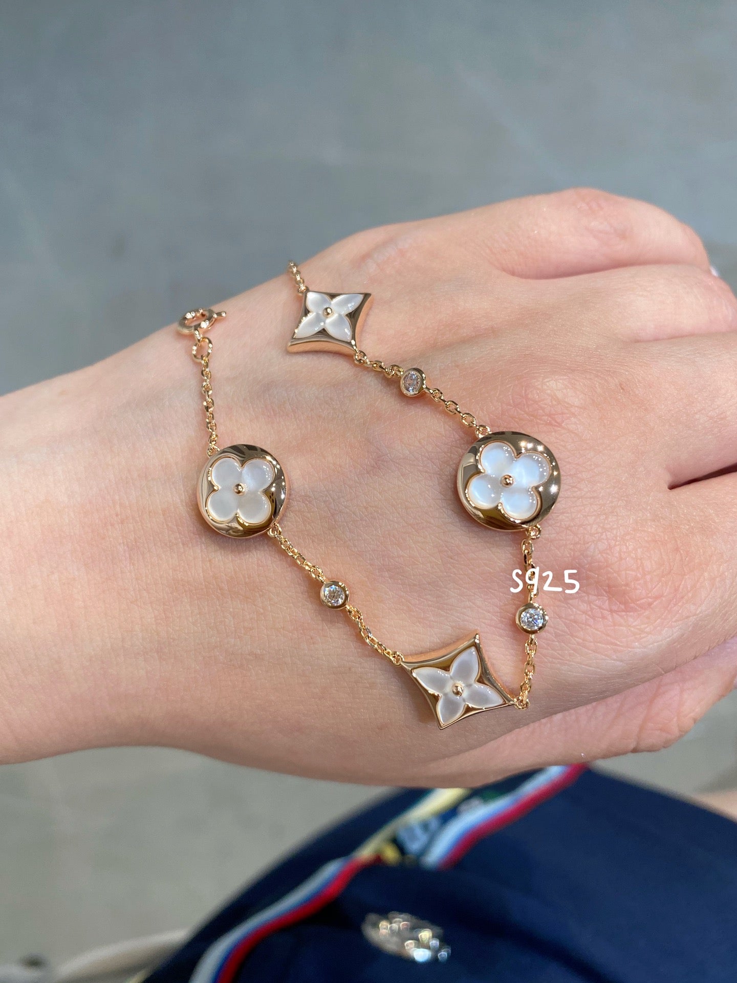 [Bloom]STAR AND SUN 4 MOTIF WHITE MOP PINK GOLD BRACELET