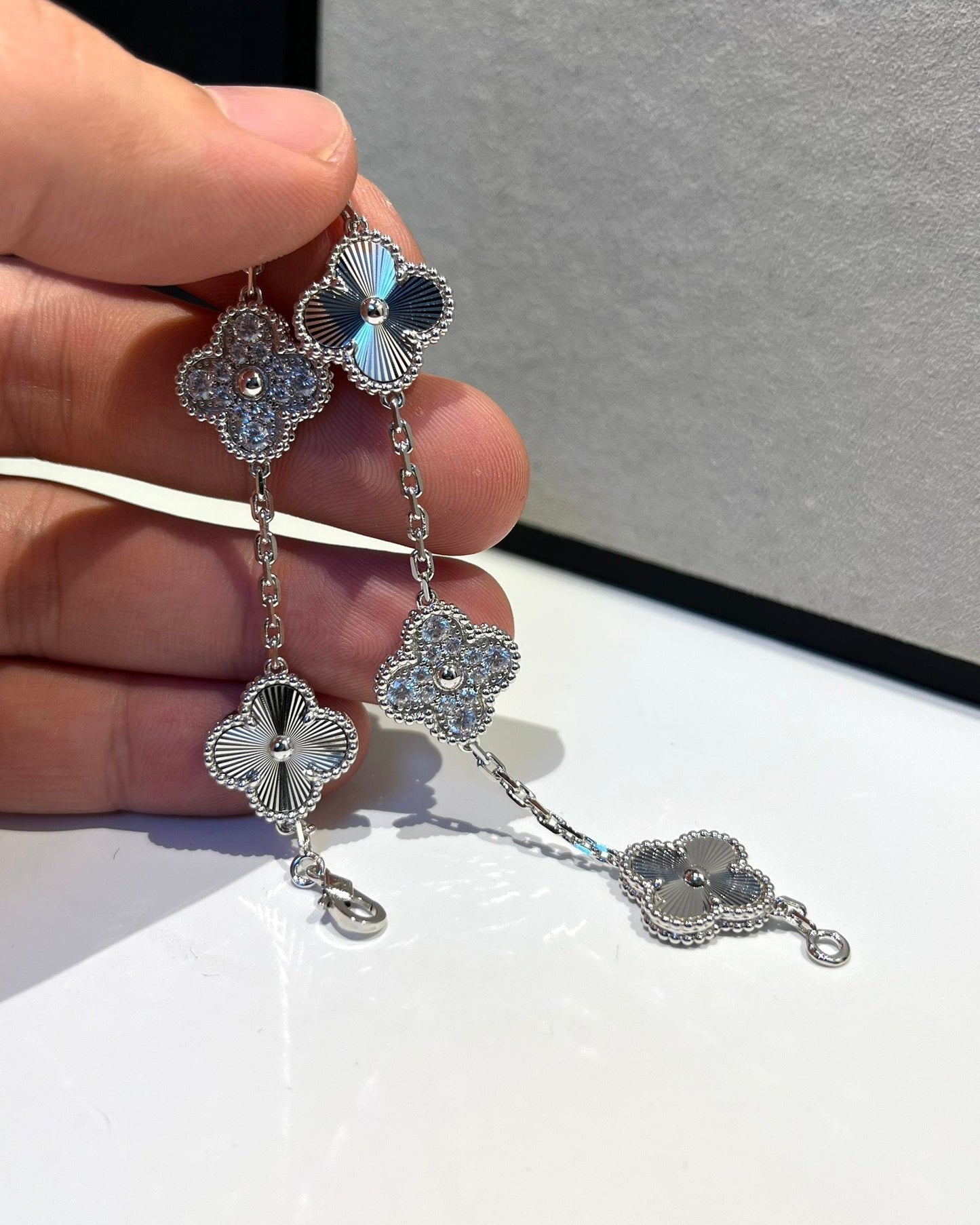 [Bloom]CLOVER 5 MOTIF SILVER DIAMOND BRACELET