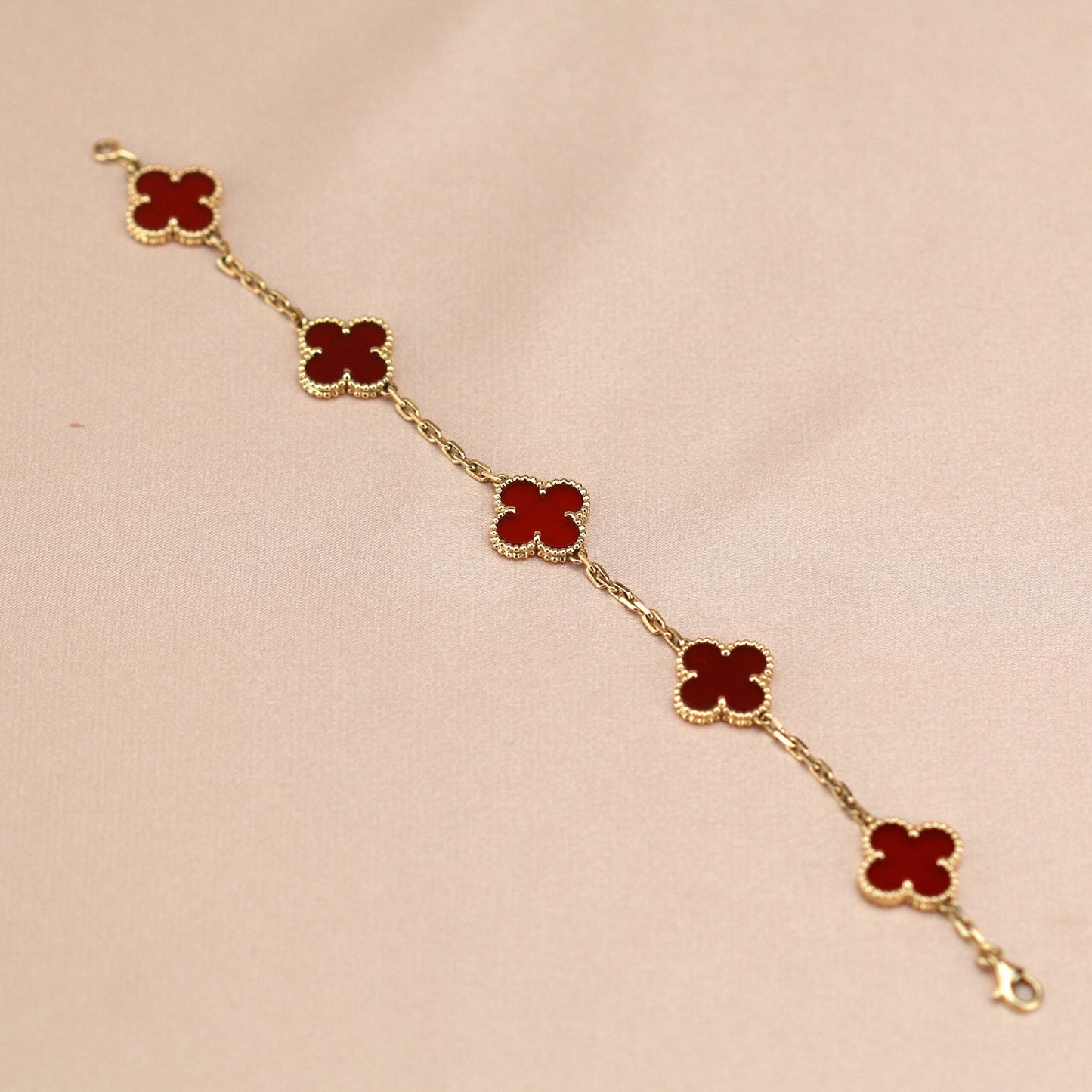 [Bloom]CLOVER 5 MOTIFS RED AGATE  BRACELET