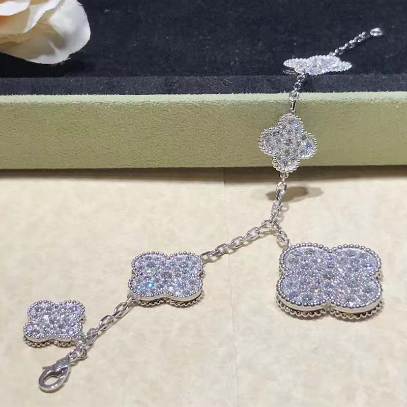 [Bloom]CLOVER 6 MOTIFS SILVER DIAMOND BRACELET