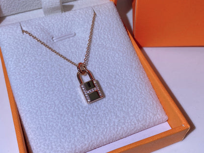 [Bloom]HM ADVANCED NICHE LOCK HEAD NECKLACE DIAMONDS