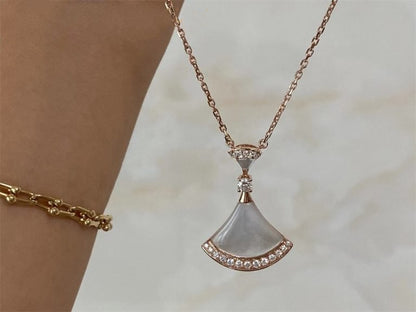 [Bloom]DREAM NECKLACE MOP PINK GOLD DIAMOND